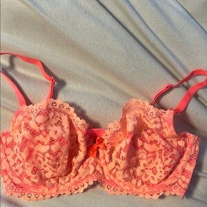 Lace Coral Bra Victoria’s Secret unlined Very Sexy nwot